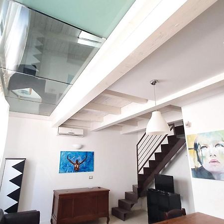 Urban Cottage - Casa Vacanze バーリ エクステリア 写真