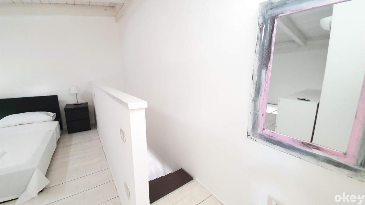 Urban Cottage - Casa Vacanze バーリ エクステリア 写真